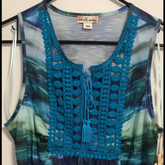 World Unity Tops - World Unity Women’s Size Medium Beautiful Tank Top World Unity Tops - World Unity Women’s Size Medium Beautiful Tank Top